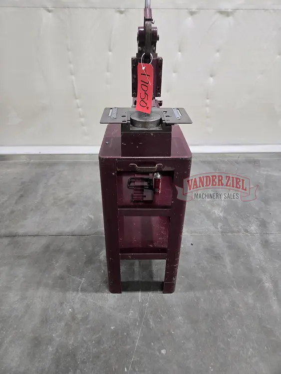 Used DIACRO _UNKNOWN_ Single Station Punches Michigan US | Vander Ziel Machinery Sales #483356