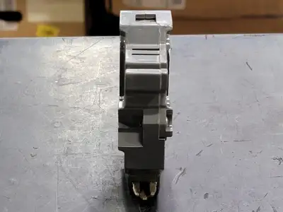 USED UNIQUE BREAKERS INC UBIF120