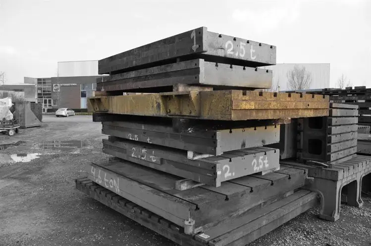 Used T-SLOT TABLE 3800 X 1945 MM Tables, Floor & Layout Plates BE | Apt International N.V #366586
