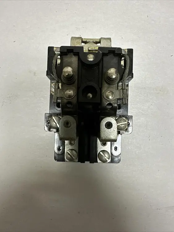 Used DELTROL 900DPDT 28556-63 Miscellaneous Equipment (Electrical & Power) | Surplus Asset Holdings #1198964