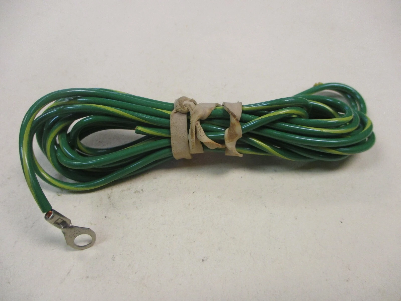USED Desco wire mount