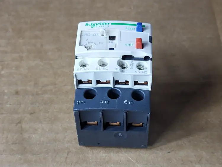 Used SCHNEIDER ELECTRIC LRD07 Misc Electrical & Power Parts British Columbia CA | Lenmark #913896