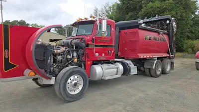 USED 2013 PETERBILT 365