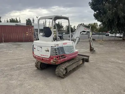 USED 2013 TAKEUCHI TB235