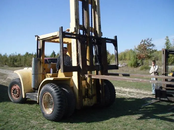 16,500 lb. Hyster H-165 Forklift; Dual Pneumatic Tires; V-6 Gas Engine