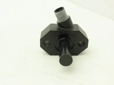 Namco EE210-61304 Cylinder Proximity Switch Cylindicator 1.25" 10-30VDC Lot of 2