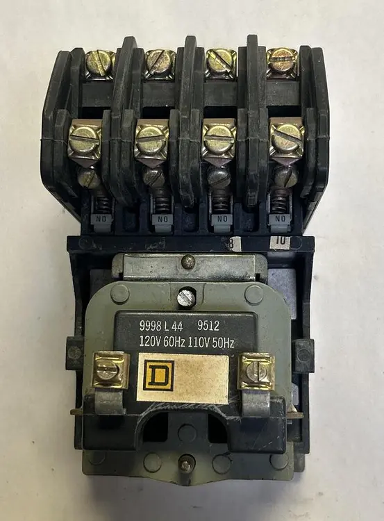 Used SQUARE D 8903L040 Miscellaneous Equipment (Electrical & Power) | Surplus Asset Holdings #1195969