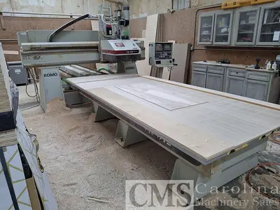 USED 2000 KOMO VR512 CNC ROUTER