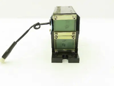 Osaka Seiko Small Parts Feeder Linear Conveyor Vibration Magnetic Motor 200V