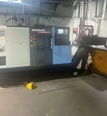 2012 DOOSAN LYNX 220LC CNC Lathes | Tight Tolerance Machinery (2)