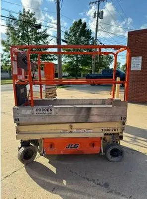 USED 2014 JLG 1930ES
