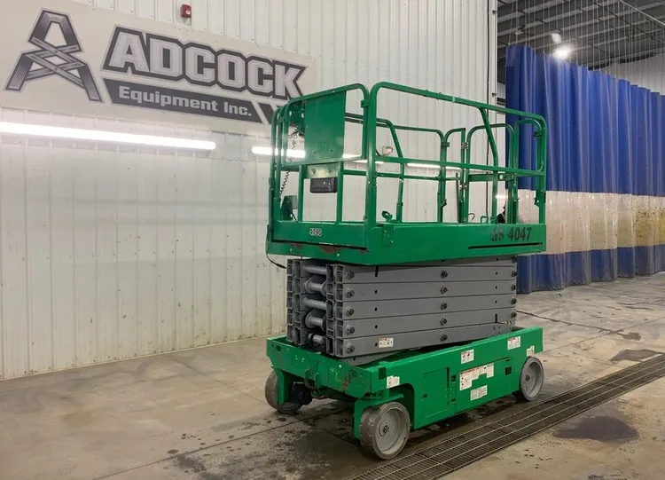 Used 2016 GENIE GS-4047 ELECTRIC SCISSOR LIFT Scissor Lifters Alberta CA | Adcock Equipment #1418028