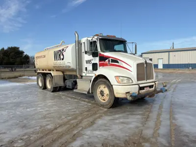 USED 2017 Kenworth T370