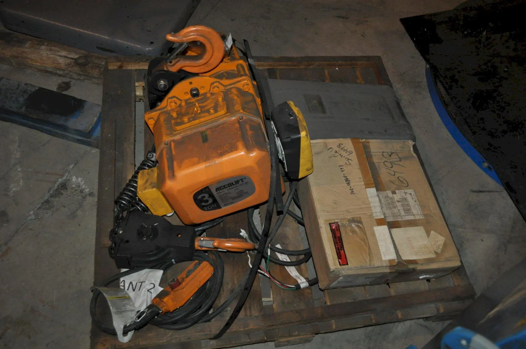 USED ACCOLIFT 2130060-VFD