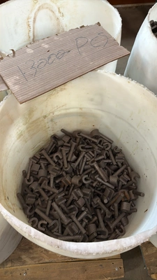 4 barrels of 1/2" Klein Hickey Heads, quantity approx 2533