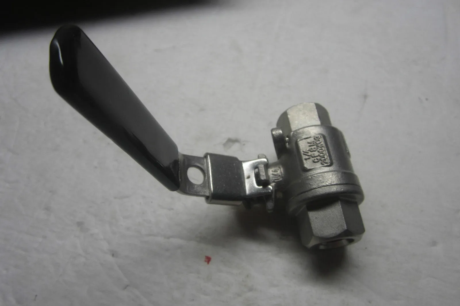 NEW UBV 1/4" BALL VALVE CF8M