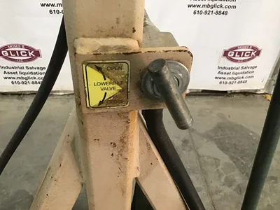 Beech B-10000W Reverse Boom Hoist Crane 1615-lb Lift Counterweighted