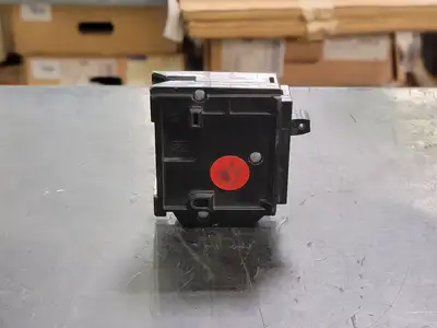 USED SQUARE D HOM120