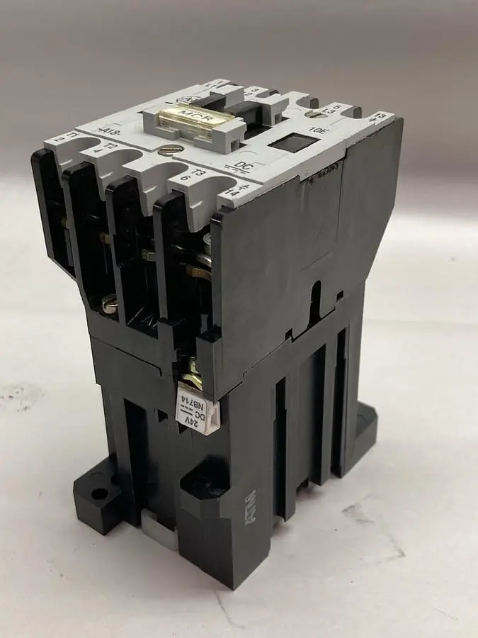 New | in-Stock ALLEN-BRADLEY 100-A18NZ*3 Miscellaneous Equipment (Electrical & Power) Ohio US | Surplus Asset Holdings #1290371