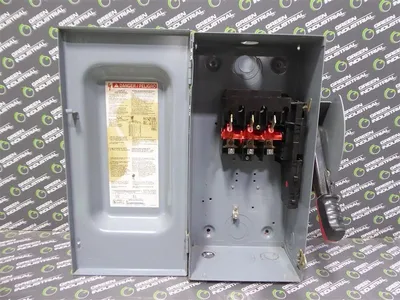 Square D HU362 Heavy Duty Non-Fusible Safety Switch 60 Amps 600V Used