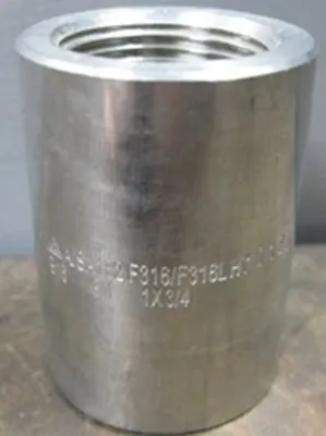 QTY. 1. TEE TRIANGLE 1" X &frac34;" REDUCING COUPL...