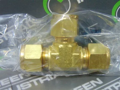Box of 5 SSP Duolok IBD8UT Union Tee Tube Fittings 1/2"x1/2"x1/2" New NIB