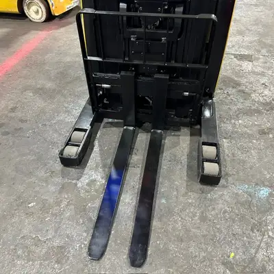 Used 2021 Yale NR045EB Reach Trucks New York US | United Lift #1516587