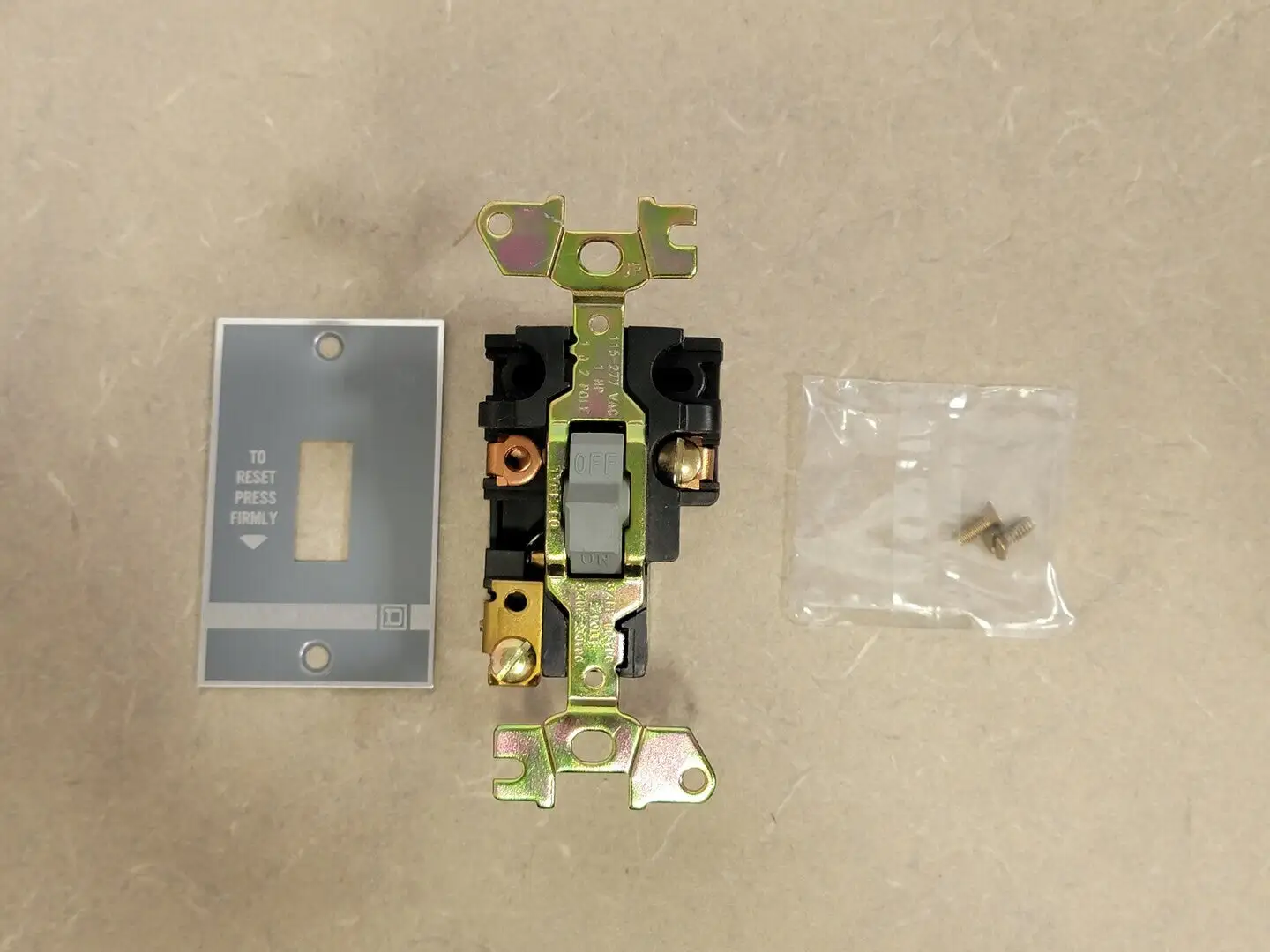 NEW SQUARE D 2510 F01