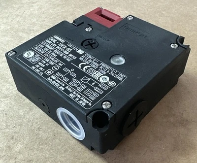 NEW Omron D4NL-1DFA-BS