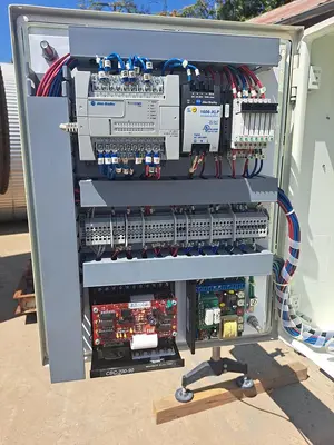 USED 2005 AMS A-400