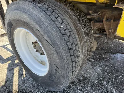 Used 2001 INTERNATIONAL 4900 Dump trucks Kentucky US | Proxy Equipment #1388913