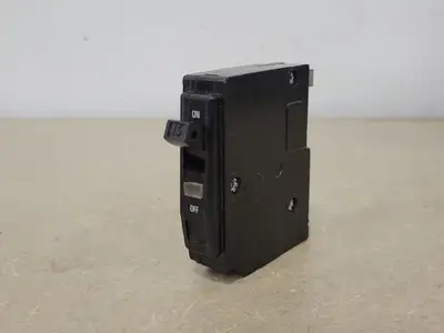 USED SQUARE D QO115