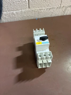 Used SIEMENS 3RV1821-1DD10 Circuit Breakers Illinois US | Aucto #1328631