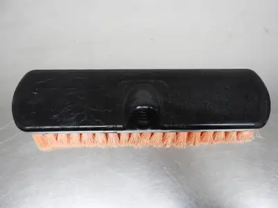 New | in-Stock Carlisle New Carlisle Soft Window Cleaning Scrub Brush Plastic Polystyrene Bristles 10"L Brushes Illinois US | Falcon Restaurant Supply #1376504
