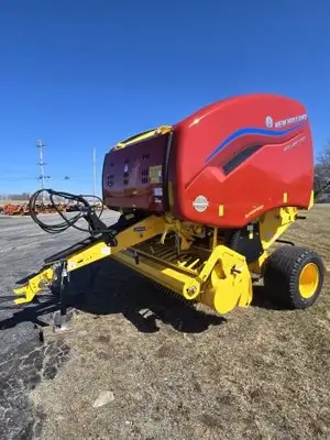 New | in-Stock 2024 NEW HOLLAND ROLL-BELT 450 Square Balers Maine US | Beauregard Equipment #1511368