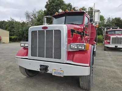 USED 2013 PETERBILT 365