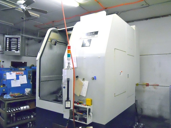Used 2006 YOUJI YV-500E CNC Lathes Vermont US | Two Spade Machinery LLC #506679