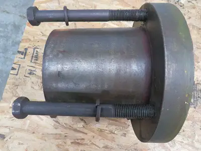 Martin? W 4-1/2" QD 4-Bolt Flange Bushing 4-1/2" Bore 15" OD