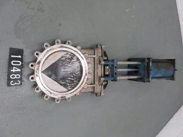 Trueline TL 18"-150 knife gate valve with pneumatic actuator  V-Port