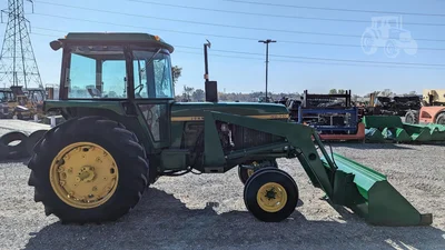 USED 1974 JOHN DEERE 4030