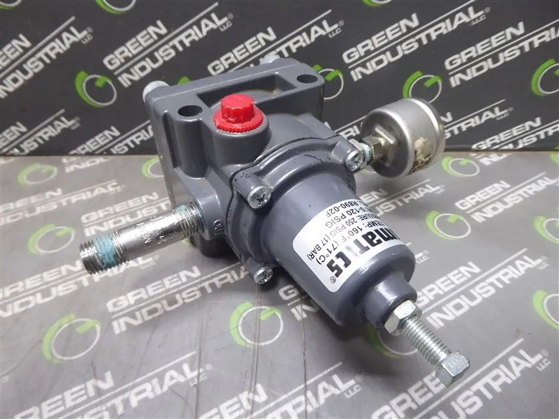 Numatics R890-02F Air Pressure Regulator 0-120 PSIG Used