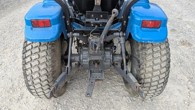 USED 1999 NEW HOLLAND TC33D