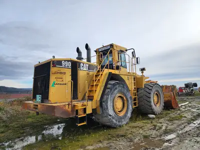 Used 2004 CATERPILLAR 990 Skid Steer Loaders British Columbia CA | Lenmark #277799
