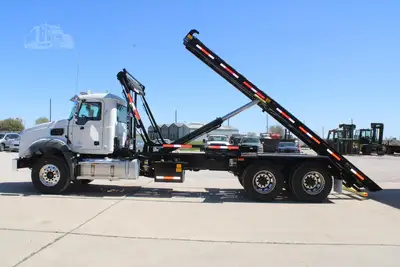 New | in-Stock 2025 MACK GRANITE 64BR Rolloff Trucks Texas US | Roll Off Truck World #1491900