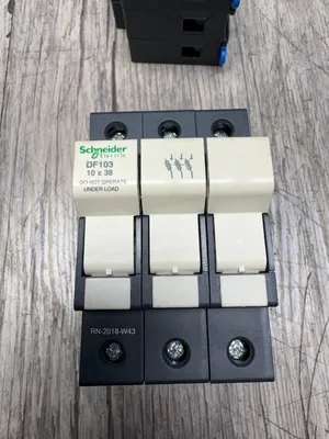 SCHNEIDER DF103 Electrical/PLC/Automation | ESS Industrial Equipment Sales (7)