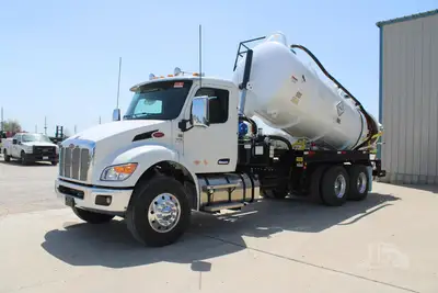 New | in-Stock 2027 PETERBILT 548 Vacuum Truck Texas US | Roll Off Truck World #1492027