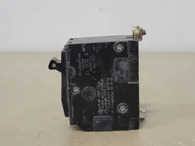 USED SQUARE D QOB220