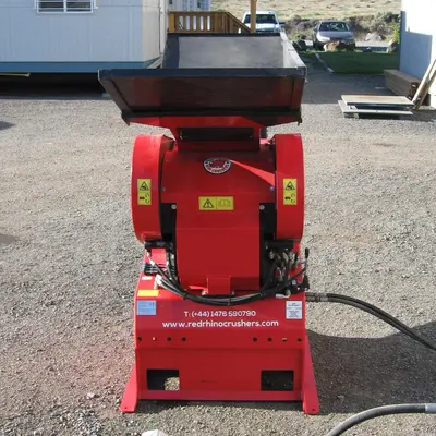 USED 2019 RED RHINO CRUSHERS 2000