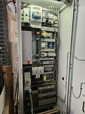 USED HOSOKAWA TWO-STAGE PLASTIC SHREDDING AND GRANULATION SYSTEM