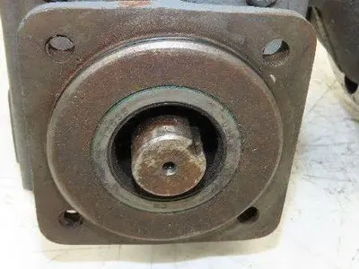 Leeson C145T11FC1F AC Gearmotor 4.75:1 Hub City Reducer 239rpm 1Hp 230/460v LH